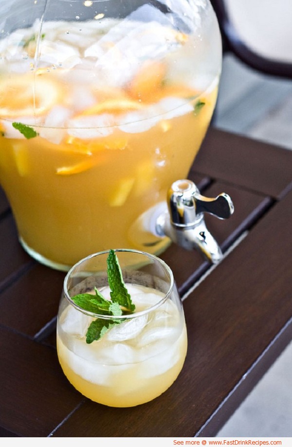 Light Sangria With Pineapple